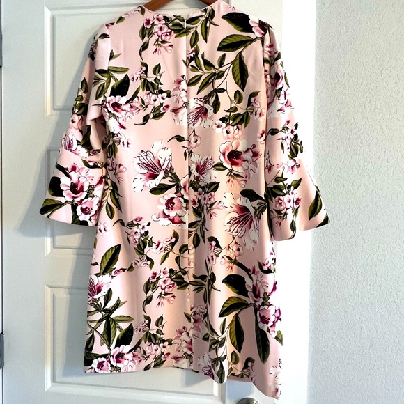White House Black Market Pink Floral Dress, Size 4. NWT - Picture 3 of 10